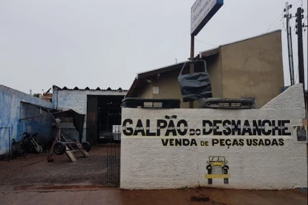 Galpão Do Desmanche em Cândido Mota
