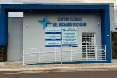 Centro Clínico Dr.Ricardo Buchaim em Cândido Mota/SP