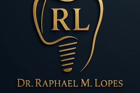 Dr. Raphael Martins Lopes | Dentista em Assis