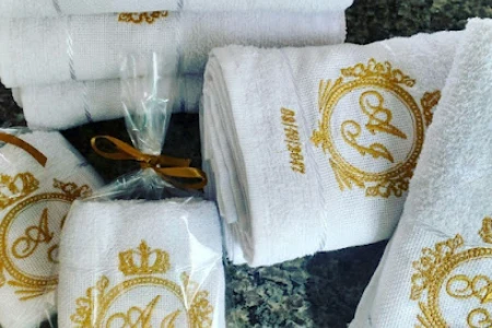 Sofistique Robes e Jalecos em Cândido Mota/SP